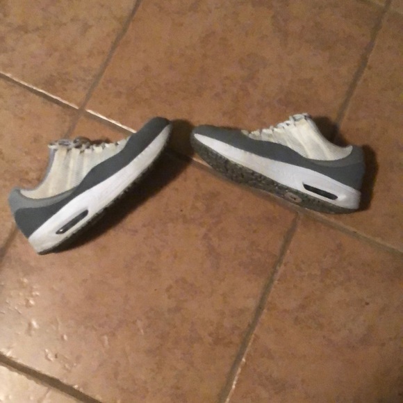 Jordan’s - Picture 2 of 3